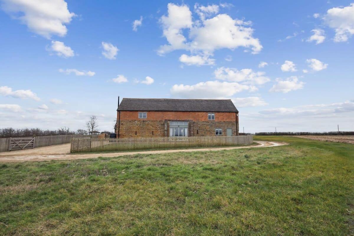 Villa Sophie'S Barn - Hot Tub Packages Available Market Harborough Esterno foto