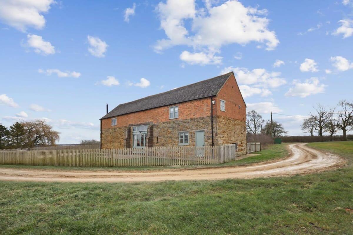 Villa Sophie'S Barn - Hot Tub Packages Available Market Harborough Esterno foto